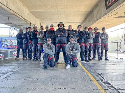 Face Adrenalin crew on the Bloukrans Bungy Bridge